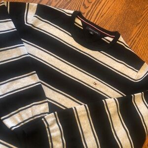 TOMMY HILFIGER Black and Heather Grey Striped Cotton XL Crewneck Sweater (M-107)